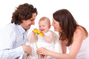 Familie: Vater, Mutter und Baby