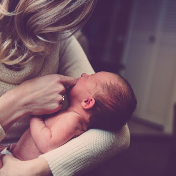 Schlafmuster bei Neugeborenen: Was Eltern wissen sollten